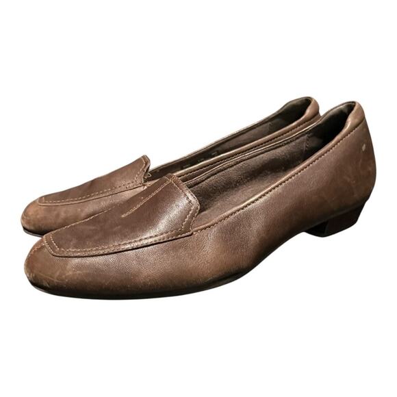 Clark’s Shoes - Clarks Women’s Brown Leather Loafers Comfort Slip On Shoes Size 9.5M